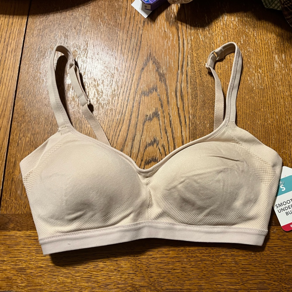♥️ Warner’s “Simply Perfect” bra NEW!